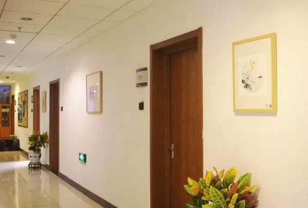 “0元限免” 租租艺术把“画廊”开进办公区(图3) “0元限免” 租租艺术把“画廊”开进办公区(图3)