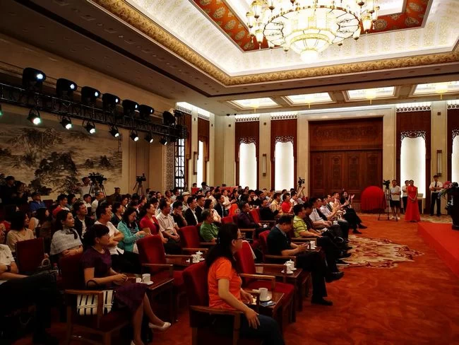 中国非遗创意秀《五维记忆》新闻发布会在京举办(图1) 中国非遗创意秀《五维记忆》新闻发布会在京举办(图1)