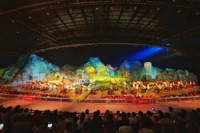 光影秀,夜间旅游的正确打开方式(图3) 光影秀,夜间旅游的正确打开方式(图3)