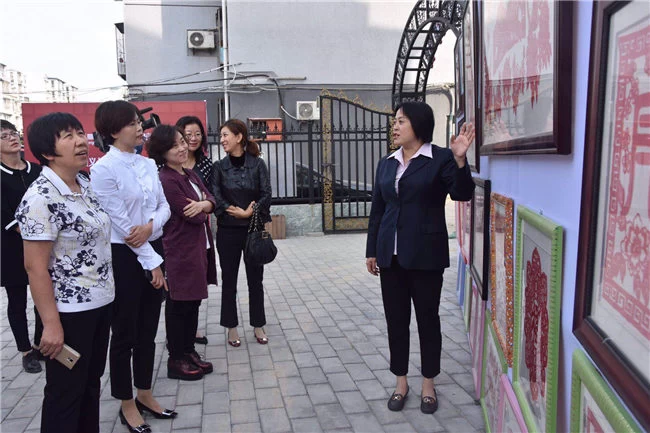 北京顺义区胜利街道龙府花园社区龙府巧手品牌发布会举办(图2)