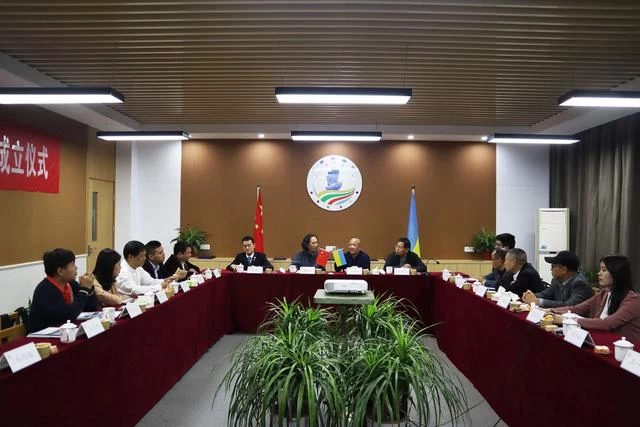 乌克兰留学中心福建省分中心成立仪式在南京总部举行(图1) 乌克兰留学中心福建省分中心成立仪式在南京总部举行(图1)