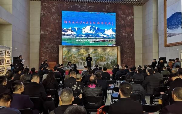 "初心与善行——翰墨光明行十周年书画图片展"在京开幕(图1) "初心与善行——翰墨光明行十周年书画图片展"在京开幕(图1)