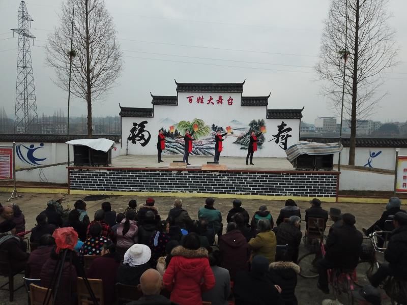 手持彩练当空舞——湖北浠水县努力创建国家公共文化服务体系示范区(图5)