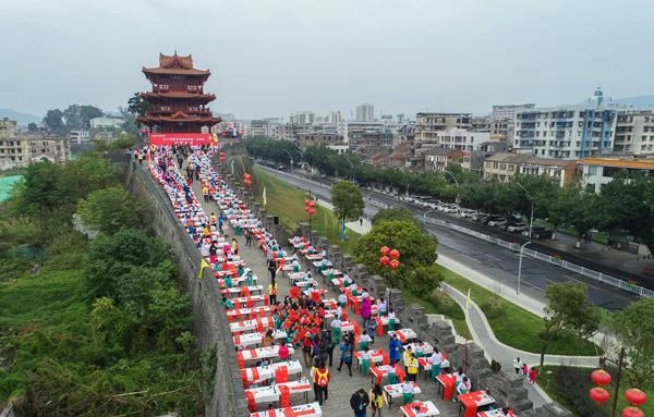 第三届“全球华人少年书法大会”总决赛圆满收官(图7) 第三届“全球华人少年书法大会”总决赛圆满收官(图7)