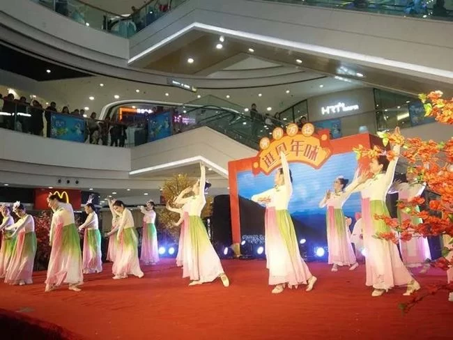 魅力黄冈春意浓——湖北黄冈春节群众文化活动侧记(图2) 魅力黄冈春意浓——湖北黄冈春节群众文化活动侧记(图2)