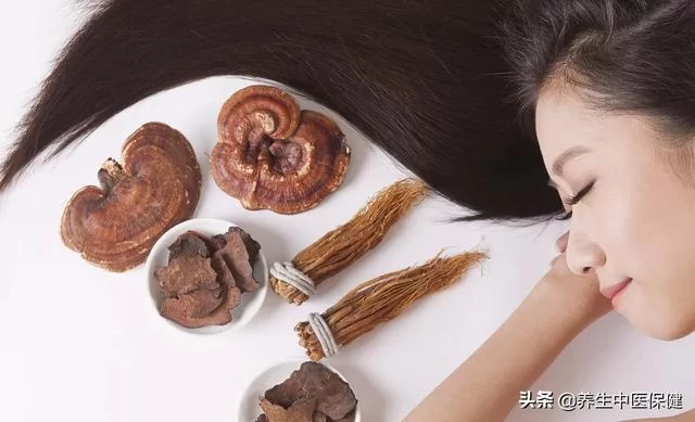 公认“天然黑发王”,不是桑葚,不是黑芝麻,生黑发增发量显年轻(图8) 公认“天然黑发王”,不是桑葚,不是黑芝麻,生黑发增发量显年轻(图8)