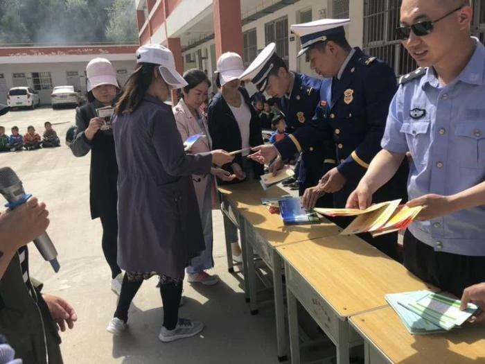 陕西米脂消防大队制定措施全力保障辖区消防安全(图4) 陕西米脂消防大队制定措施全力保障辖区消防安全(图4)