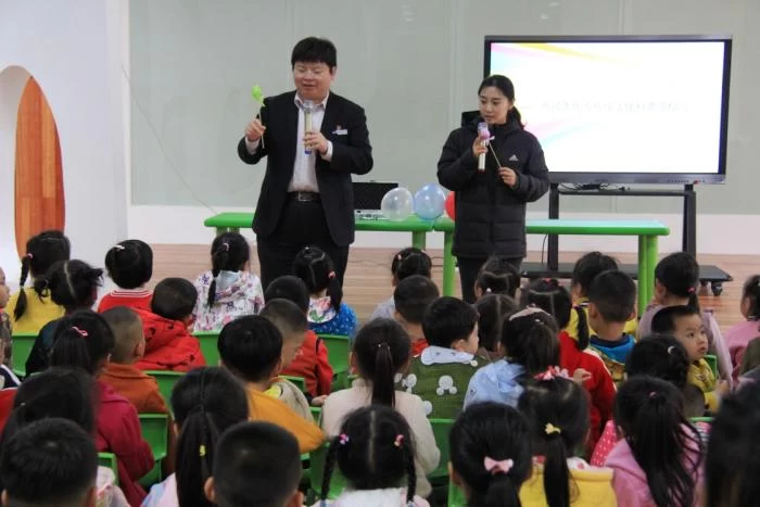 “壮族三月三”民族文化走进校园(图4) “壮族三月三”民族文化走进校园(图4)