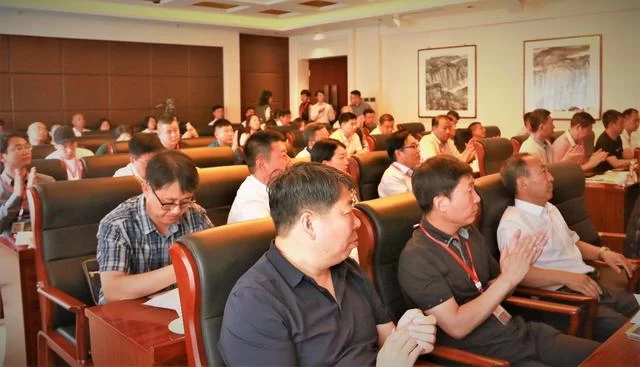 共筑鼎盛 齐创辉煌 首届中国旅游演艺发展研讨会在承德举行(图9) 共筑鼎盛 齐创辉煌 首届中国旅游演艺发展研讨会在承德举行(图9)