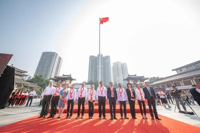 西安大唐西市庆祝新中国成立70周年暨园区建成投运10周年系列活动开启(图4) 西安大唐西市庆祝新中国成立70周年暨园区建成投运10周年系列活动开启(图4)