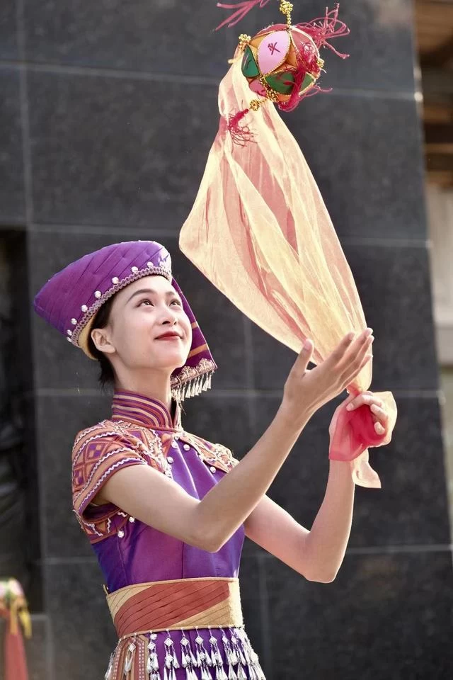 国庆庆典“壮美广西”彩车尽展壮乡风采(图3) 国庆庆典“壮美广西”彩车尽展壮乡风采(图3)