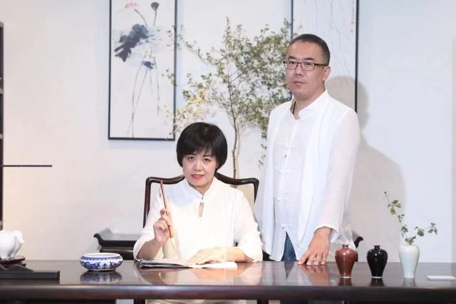 场景革命 非遗赋能,红木文化馆里的别样重阳(图1) 场景革命 非遗赋能,红木文化馆里的别样重阳(图1)