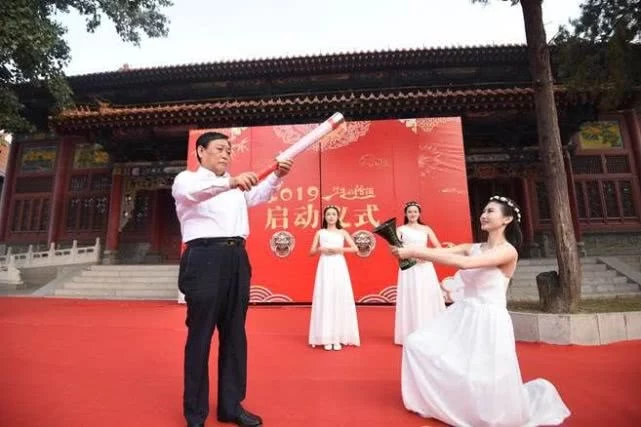 李秋喜点燃中国白酒的“生命之火”,2019“行走的汾酒”再度出发(图1) 李秋喜点燃中国白酒的“生命之火”,2019“行走的汾酒”再度出发(图1)