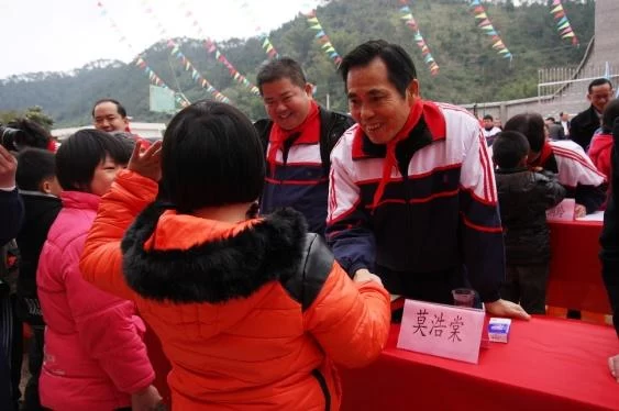 给贫困山区捐建学校后,孩子们来信了(图4) 给贫困山区捐建学校后,孩子们来信了(图4)