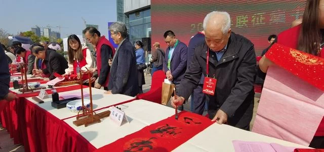 第四届“全球华人少年书法大会”总决赛圆满收官(图9) 第四届“全球华人少年书法大会”总决赛圆满收官(图9)