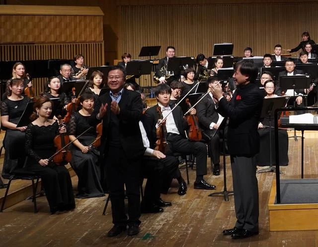 中国交响乐作品展演庆祝新中国成立70周年,哈尔滨音乐会成功举办(图5) 中国交响乐作品展演庆祝新中国成立70周年,哈尔滨音乐会成功举办(图5)