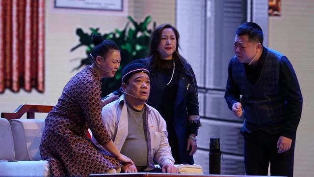 讲述百姓家国情怀,反映祖国历史巨变——广西小品《知足》喜获全国大奖(图2) 讲述百姓家国情怀,反映祖国历史巨变——广西小品《知足》喜获全国大奖(图2)