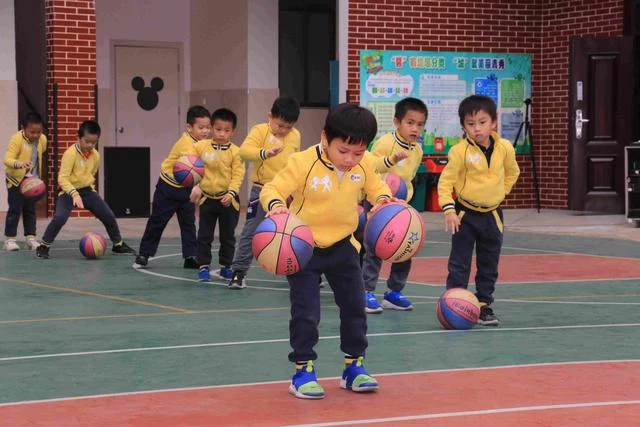 广西文旅幼首届冬季运动会带领孩子领跑未来(图5) 广西文旅幼首届冬季运动会带领孩子领跑未来(图5)