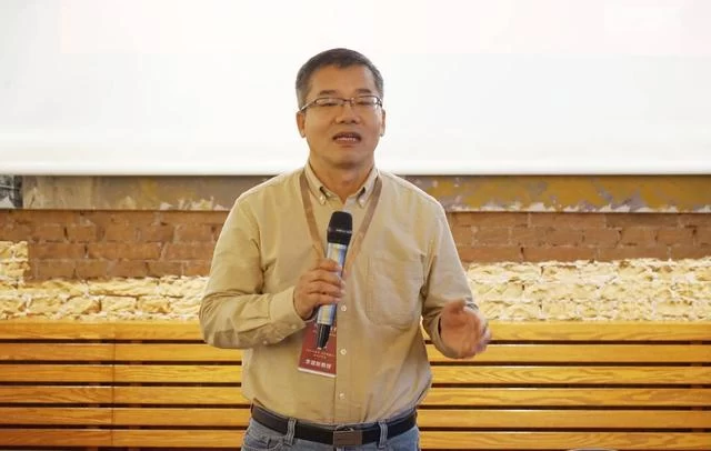库尔班江·赛买提《我从中国来:海外新疆人》新书读书会在京举行(图4) 库尔班江·赛买提《我从中国来:海外新疆人》新书读书会在京举行(图4)