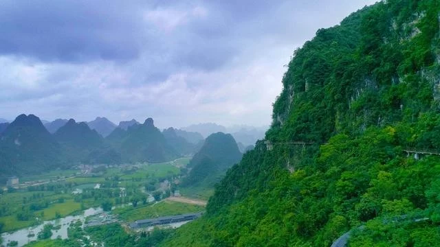 德天跨国瀑布本月将办徒步登高挑战赛(图1) 德天跨国瀑布本月将办徒步登高挑战赛(图1)