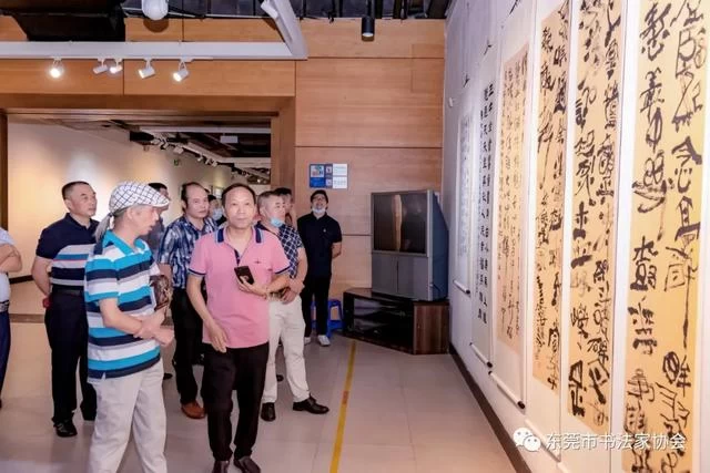 “翰墨笔韵颂党恩”,“逸龙阁杯”东莞书法名家邀请展在塘厦城市展示馆开幕(图7) “翰墨笔韵颂党恩”,“逸龙阁杯”东莞书法名家邀请展在塘厦城市展示馆开幕(图7)