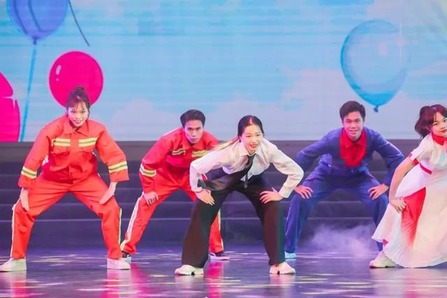 凝聚工人力量,齐心温暖前行——东莞市工人艺术团成立启动晚会温暖上演(图14) 凝聚工人力量,齐心温暖前行——东莞市工人艺术团成立启动晚会温暖上演(图14)