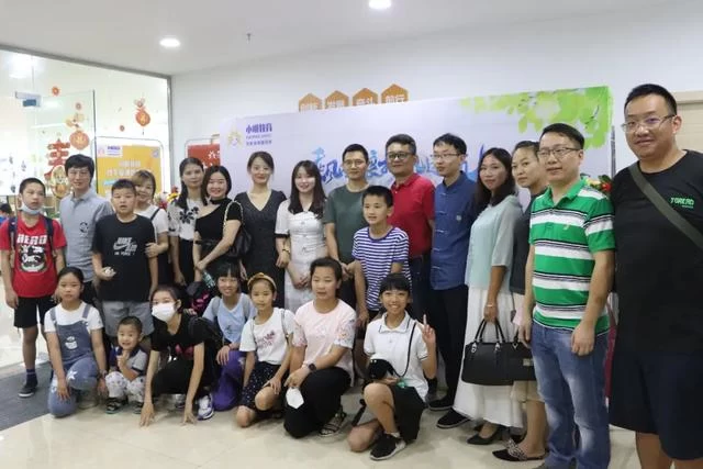 文学记录青春心灵,讲述精彩中国故事——东莞市作家协会为南城万明培训中心授牌(图4) 文学记录青春心灵,讲述精彩中国故事——东莞市作家协会为南城万明培训中心授牌(图4)