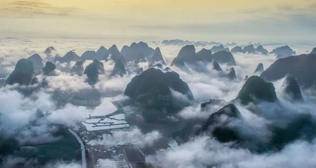 贺州文旅“四力”促进复工复产“落地有声”(图1) 贺州文旅“四力”促进复工复产“落地有声”(图1)