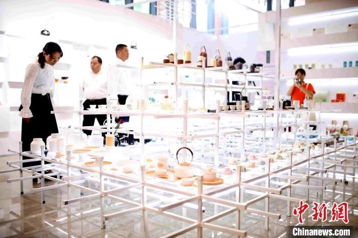 湖南“瓷茶之恋”跨区域联合探索“双循环发展”(图1) 湖南“瓷茶之恋”跨区域联合探索“双循环发展”(图1)