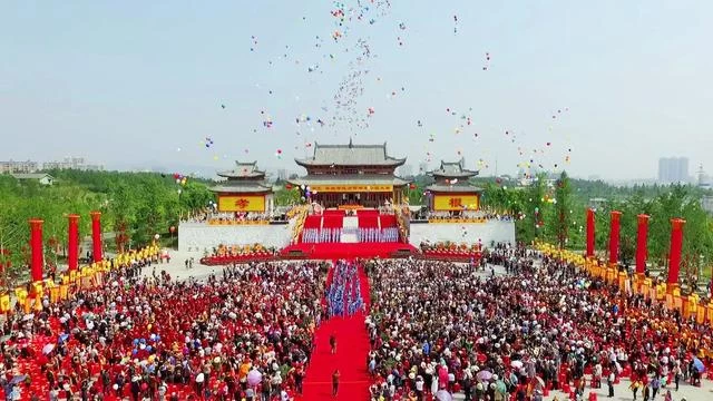 大风起兮"云"飞扬——湖北麻城市创建国家公共文化服务体系示范区掠影(图1) 大风起兮"云"飞扬——湖北麻城市创建国家公共文化服务体系示范区掠影(图1)