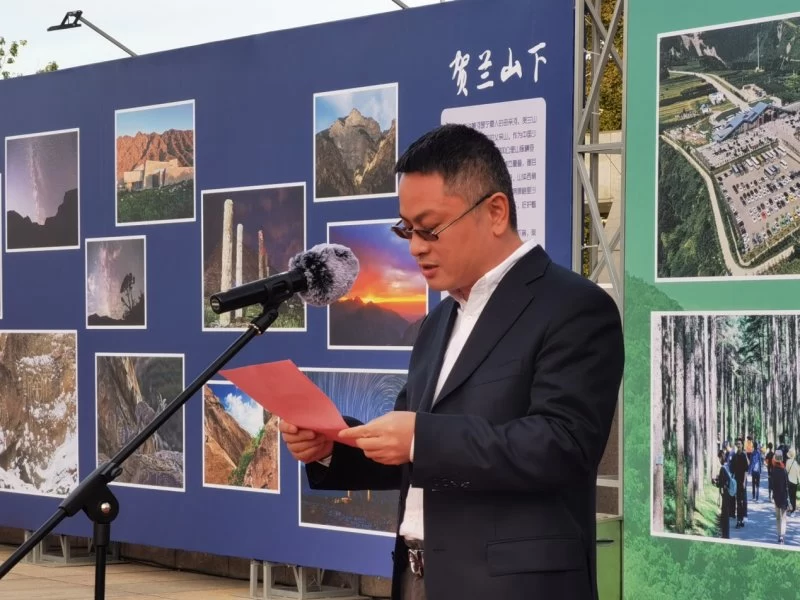 摄影为媒、图像表达,璀璨星空讲述宁夏生态故事 ——"神奇宁夏 星星故乡"专题摄影展登陆北京国际摄影周(图3) 摄影为媒、图像表达,璀璨星空讲述宁夏生态故事 ——"神奇宁夏 星星故乡"专题摄影展登陆北京国际摄影周(图3)