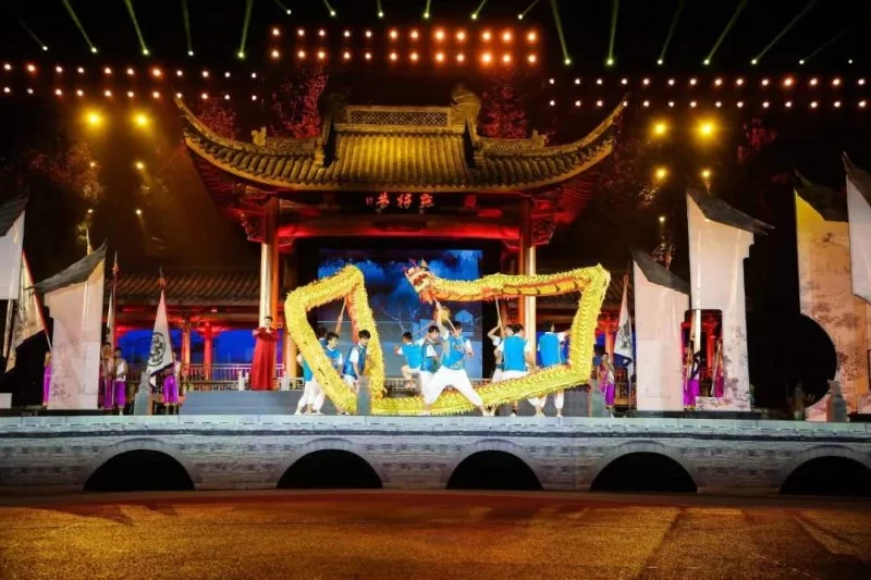 “婺风遗韵·水墨金华”非遗一台戏书就文旅华章(图10) “婺风遗韵·水墨金华”非遗一台戏书就文旅华章(图10)