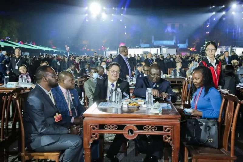 “婺风遗韵·水墨金华”非遗一台戏书就文旅华章(图2) “婺风遗韵·水墨金华”非遗一台戏书就文旅华章(图2)