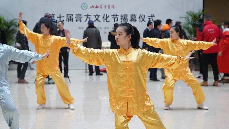 让中医药文化更贴近生活,山西省中医院第七届膏方文化节开幕(图2) 让中医药文化更贴近生活,山西省中医院第七届膏方文化节开幕(图2)