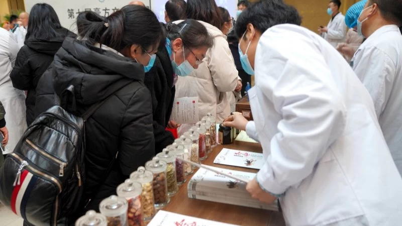 让中医药文化更贴近生活,山西省中医院第七届膏方文化节开幕(图4) 让中医药文化更贴近生活,山西省中医院第七届膏方文化节开幕(图4)