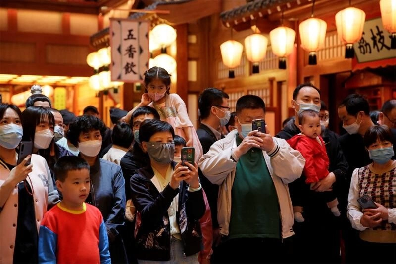 全国首个唐风市井文化街区“长安十二时辰”西安开市(图13) 全国首个唐风市井文化街区“长安十二时辰”西安开市(图13)