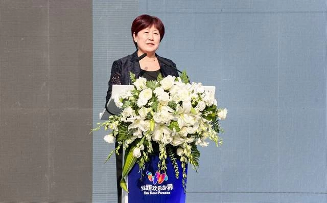 丝路欢乐世界文商旅行业创新沙龙暨“丝路文化国际传播交流基地”授牌仪式举行(图6) 丝路欢乐世界文商旅行业创新沙龙暨“丝路文化国际传播交流基地”授牌仪式举行(图6)