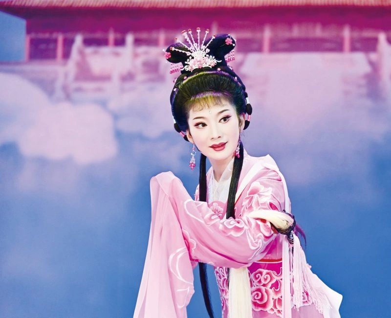 一路逐梦 一路花开——记青年黄梅戏表演艺术家谢思琴(图1) 一路逐梦 一路花开——记青年黄梅戏表演艺术家谢思琴(图1)