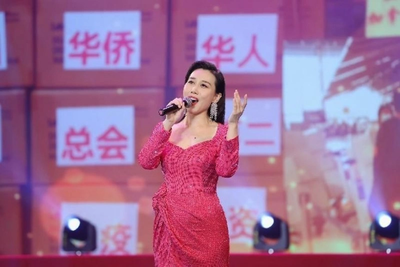“亲情中华·诵读新时代”朗诵音乐会 金响《我的平凡》唱出不平凡(图3)