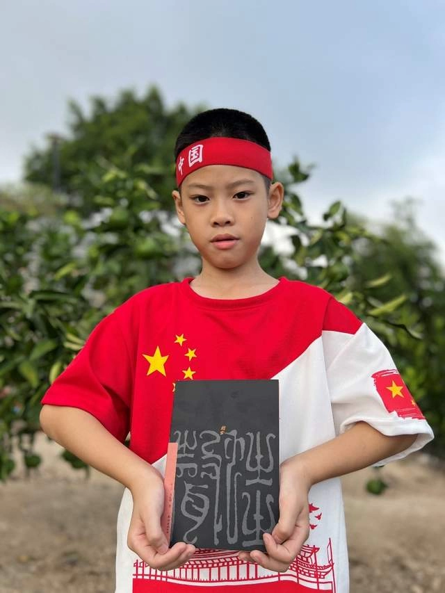 从建党100周年庆——青弘艺术展,漫谈《蛙声》诗集(图3) 从建党100周年庆——青弘艺术展,漫谈《蛙声》诗集(图3)