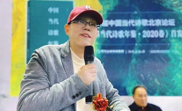 首届中国当代诗歌北京论坛暨《中国当代诗歌年鉴》首发式举办(图8) 首届中国当代诗歌北京论坛暨《中国当代诗歌年鉴》首发式举办(图8)