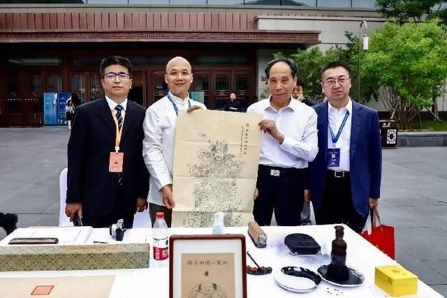 中国国家版本馆收藏杭州十竹斋水印木刻版画仪式在中央总馆文华堂举行(图13) 中国国家版本馆收藏杭州十竹斋水印木刻版画仪式在中央总馆文华堂举行(图13)