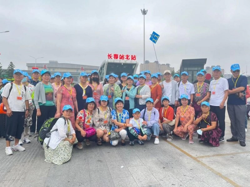 2023年首趟“吉泰号”吉林援疆旅游专列开行(图1) 2023年首趟“吉泰号”吉林援疆旅游专列开行(图1)
