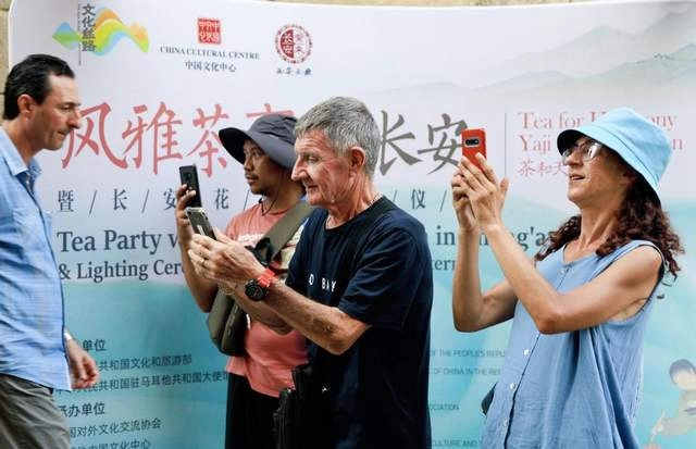 展现千年古都文化自信 西安扩大国际交流朋友圈(图4) 展现千年古都文化自信 西安扩大国际交流朋友圈(图4)