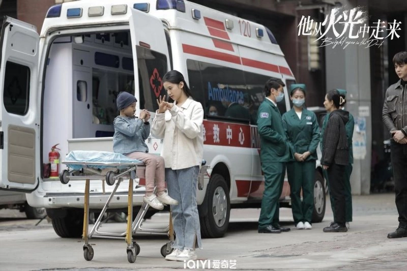 《他从火光中走来》走进包子铺女儿(图5) 《他从火光中走来》走进包子铺女儿(图5)