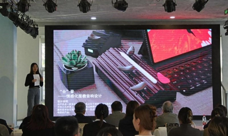 文创与平面作品共绘中轴之美(图1) 文创与平面作品共绘中轴之美(图1)