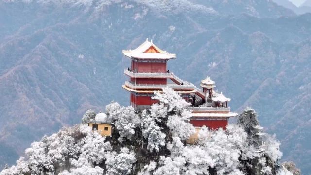 冬季来陕西,就这样玩!滑雪、温泉、演艺、民俗4类旅游主题活动(图9) 「冬游陕西 踏雪飞歌」滑雪、温泉、演艺、民俗4类冬季旅游主题活动快来提前收藏(图9)