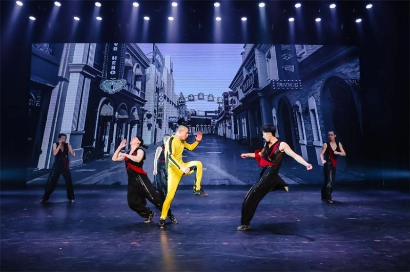 成家班-龙韵武艺团《勇者》全球巡演北京站好评如潮(图7) 成家班-龙韵武艺团《勇者》全球巡演北京站好评如潮(图7)