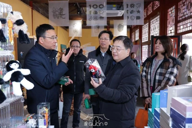 首家北京中轴线主题邮局新春开市暨北京城楼记忆明信片首发仪式举行(图7) 首家北京中轴线主题邮局新春开市暨北京城楼记忆明信片首发仪式举行(图7)