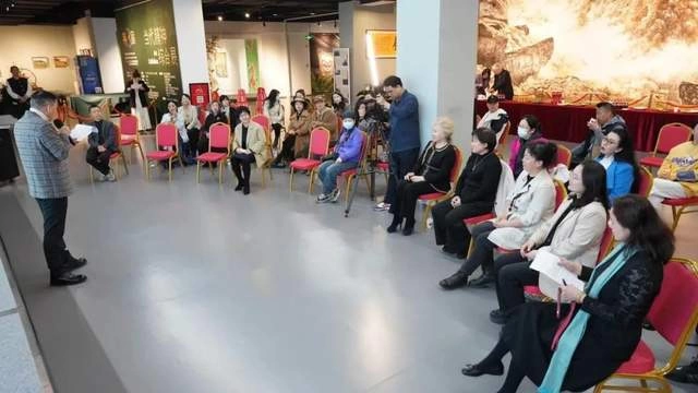 “离火之春——2024当代女艺术家艺术邀请展”艺术沙龙完美收官(图1) “离火之春——2024当代女艺术家艺术邀请展”艺术沙龙完美收官(图1)